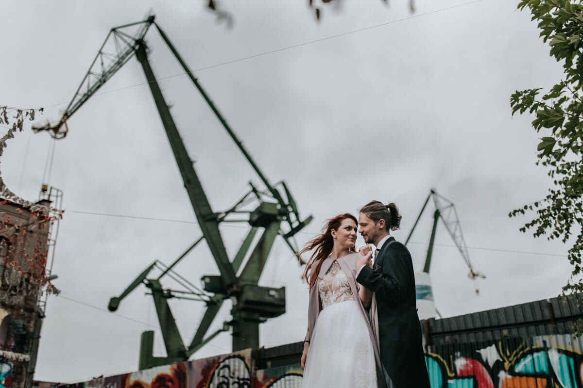 Sesja ślubna w stoczni Gdańskiej